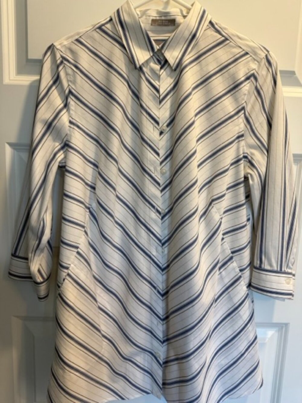 Chico's blue-and-white diagonal striped no-iron button-up shirt Size 0